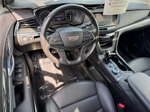 Certified 2022 Cadillac XT5 Premium Luxury AWD/4WD image 27