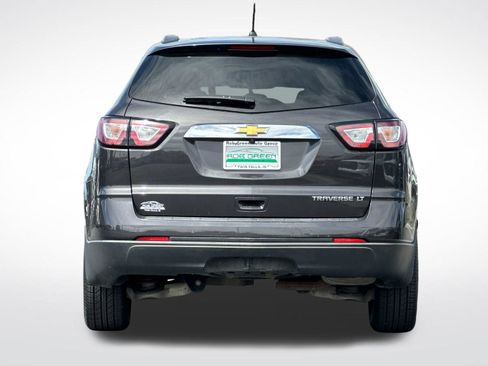 Used 2015 Chevrolet Traverse LT w/ Style and Technology Package FWD image 4