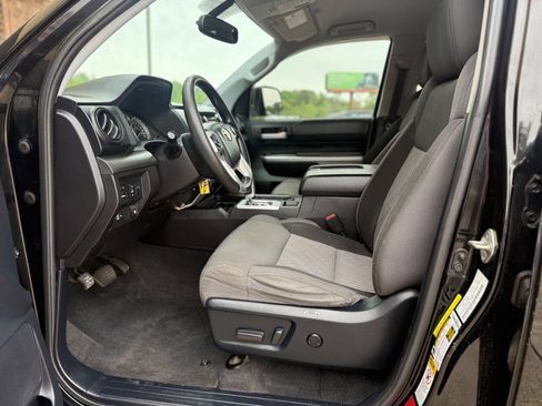 Used 2015 Toyota Tundra SR5 w/ SR5 Upgrade Package image 12