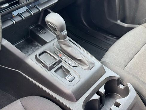 Used 2023 Chevrolet Colorado W/T image 17