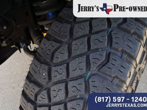 Used 2024 Chevrolet Silverado 1500 ZR2 w/ Technology Package AWD/4WD image 8