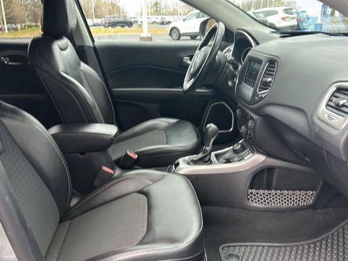 Used 2020 Jeep Compass Latitude w/ Popular Equipment Group image 17