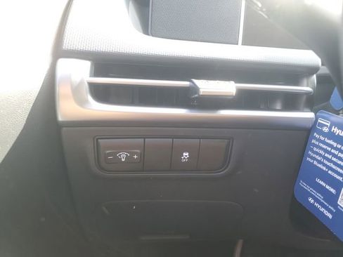 New 2026 Hyundai Tucson SE image 21