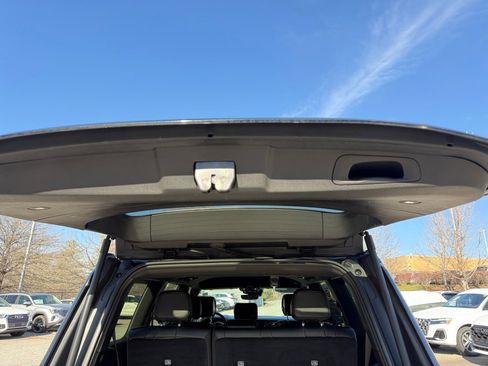 Used 2022 Jeep Wagoneer Series III image 17