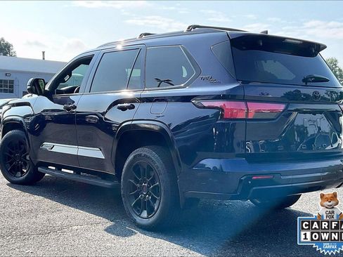 Used 2024 Toyota Sequoia Platinum w/ TRD Off-Road Package AWD/4WD image 11
