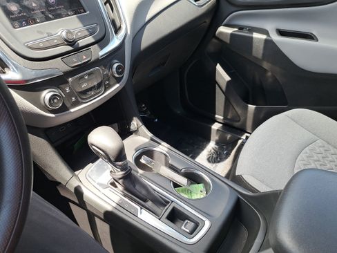 Used 2022 Chevrolet Equinox LS w/ LS Convenience Package FWD image 20