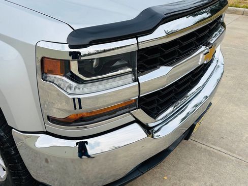 Used 2018 Chevrolet Silverado 1500 LT image 16