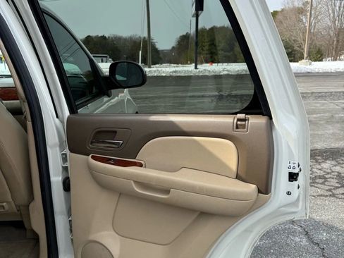 Used 2014 Chevrolet Tahoe LTZ image 41