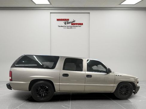 Used 2002 Chevrolet Suburban LS image 8