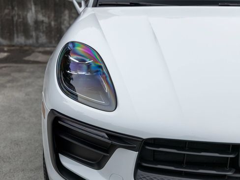 Certified 2026 Porsche Macan AWD/4WD image 14