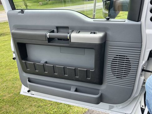 Used 2023 Ford F650 2WD Regular Cab Super Duty image 53