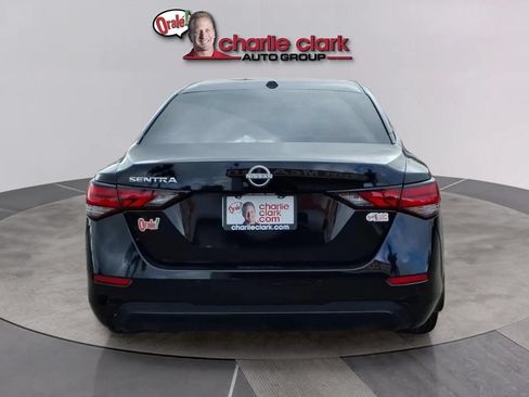 Used 2025 Nissan Sentra SV FWD image 3