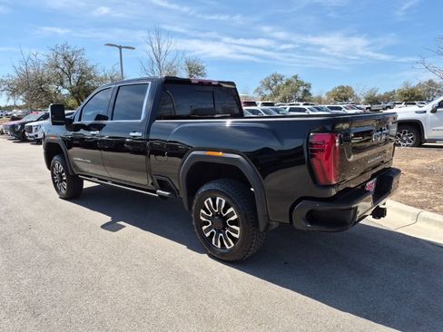 Used 2025 GMC Sierra 2500 Denali Ultimate image 7