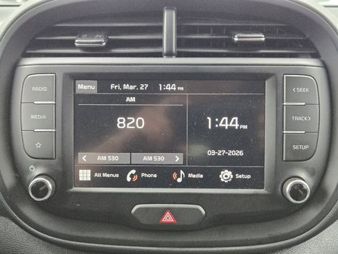 Certified 2025 Kia Soul LX w/ LX Technology Package image 8