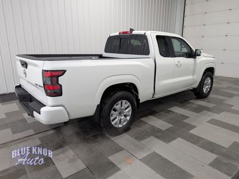 Used 2024 Nissan Frontier SV w/ SV Convenience Package image 5