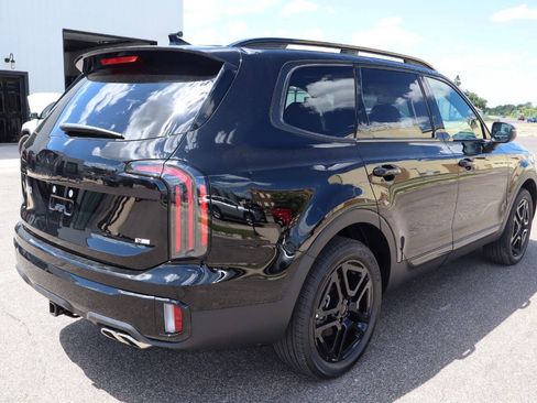 Used 2025 Kia Telluride EX X-Line AWD/4WD image 3