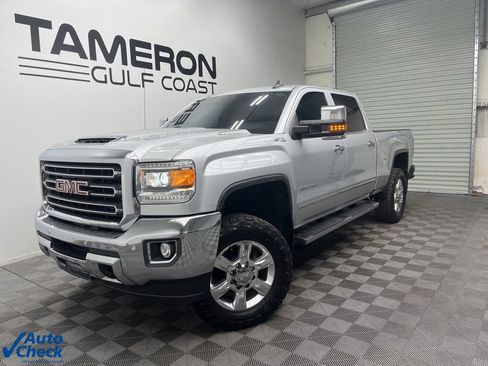 Used 2017 GMC Sierra 2500 SLT w/ Duramax Plus Package image 2