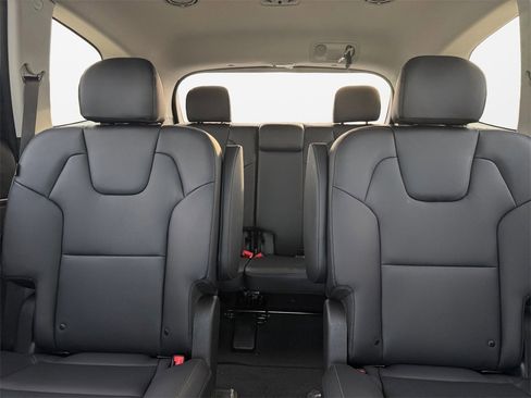 New 2025 Kia Telluride S image 16