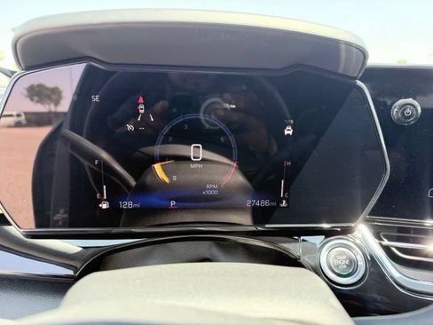 Used 2025 Chevrolet Trax ACTIV FWD image 11