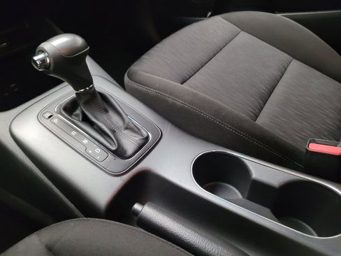 Used 2016 Kia Forte LX FWD image 26