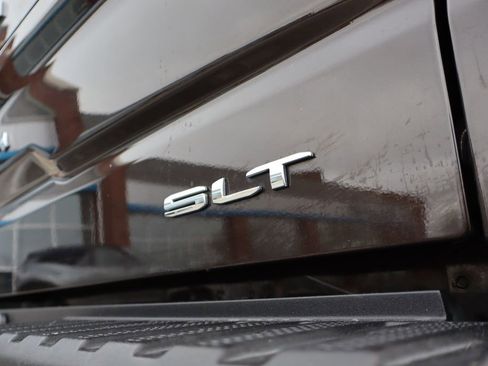 Used 2019 GMC Sierra 1500 SLT w/ SLT Premium Plus Package image 23