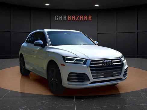 Used 2018 Audi SQ5 Premium Plus w/ Navigation Package image 4