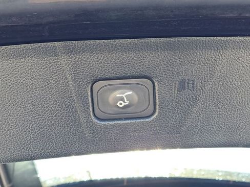 Used 2022 Ford Edge ST-Line w/ Class II Trailer Tow Package image 30