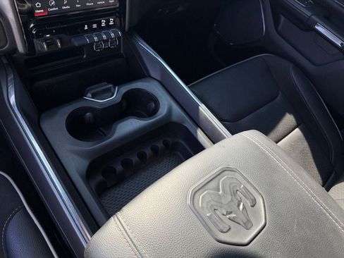 Used 2024 RAM 1500 Laramie AWD/4WD image 18