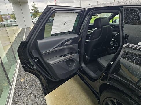 New 2026 Cadillac Lyriq V AWD/4WD image 15