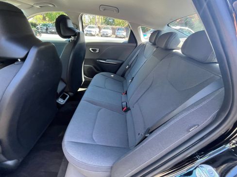 Used 2025 Kia K4 FWD image 24