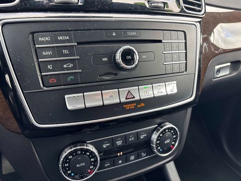 Used 2017 Mercedes-Benz GLS 450 4MATIC image 33