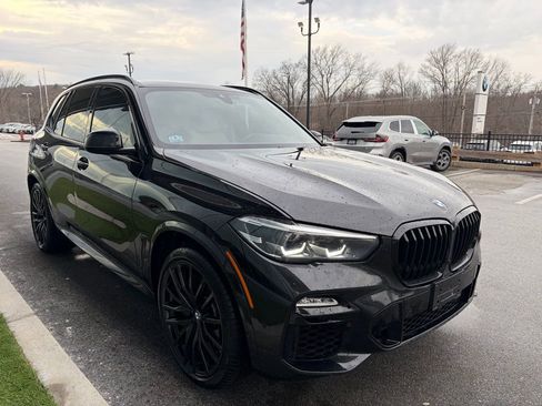 Used 2021 BMW X5 xDrive40i w/ M Sport Package image 4
