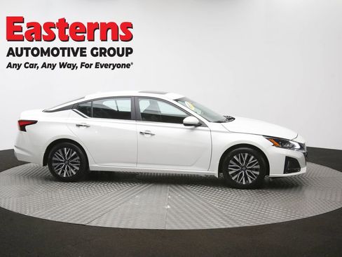 Used 2024 Nissan Altima 2.5 SV w/ SV Premium Package FWD image 46