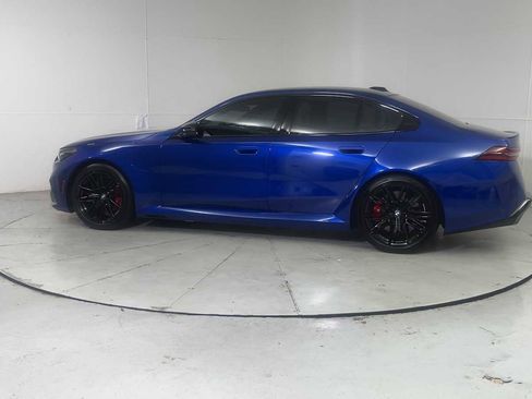 Used 2026 BMW M5 w/ Executive Package image 4