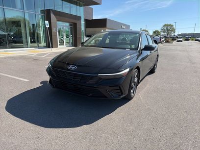 Used 2025 Hyundai Elantra Limited