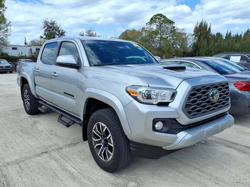 Used 2022 Toyota Tacoma TRD Sport w/ Technology Package image 1
