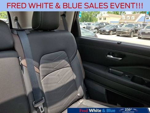 Used 2024 Nissan Pathfinder Platinum w/ Cargo Package AWD/4WD image 20