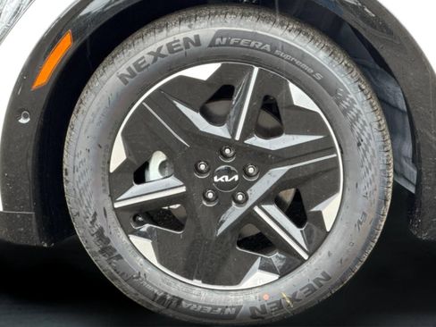 New 2025 Kia EV6 Wind image 25