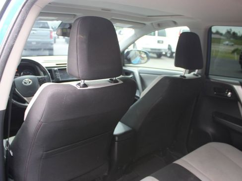 Used 2018 Toyota RAV4 XLE AWD/4WD image 26