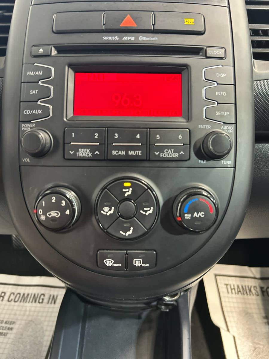 Used 2013 Kia Soul FWD image 6