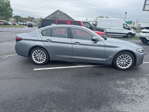 Used 2023 BMW 530i xDrive w/ Premium Package AWD/4WD image 7