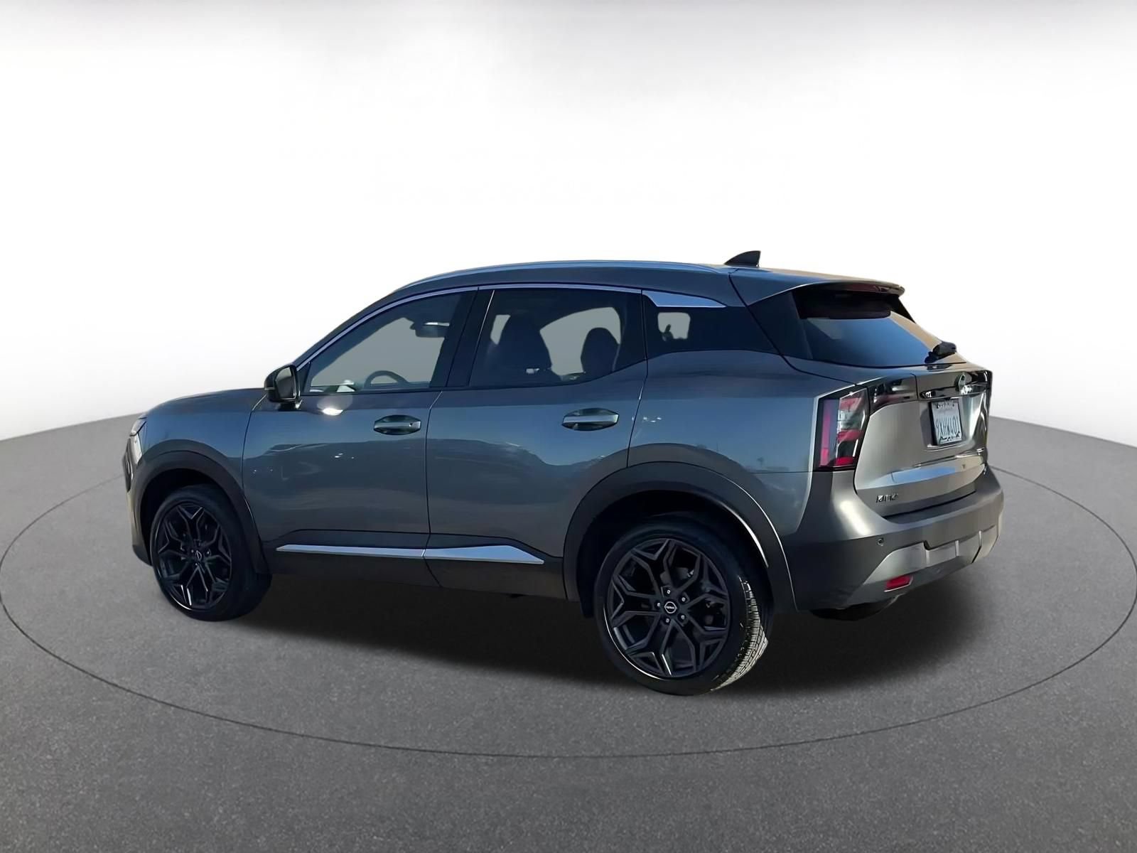 Used 2026 Nissan Kicks SR FWD image 8