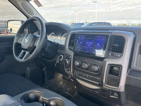 Used 2016 RAM 1500 Tradesman w/ Chrome Appearance Group image 11