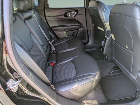 New 2026 Jeep Compass Latitude image 13