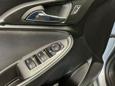 Used 2023 Chevrolet Malibu LT FWD image 15