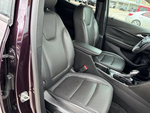 Used 2020 Buick Encore GX Essence w/ Advanced Technology Package FWD image 12