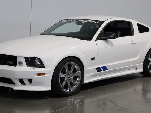 Used 2005 Ford Mustang GT RWD image 31