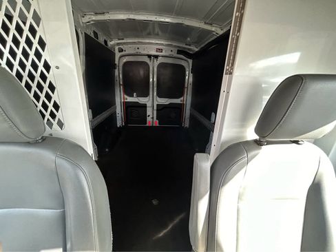 Used 2016 Ford Transit 250 130 Medium Roof image 11