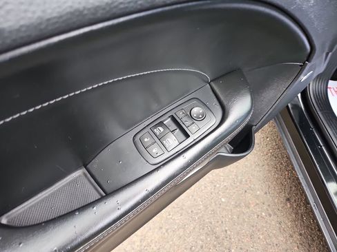 Used 2015 Dodge Challenger R/T Scat Pack w/ Leather Interior Group RWD image 11