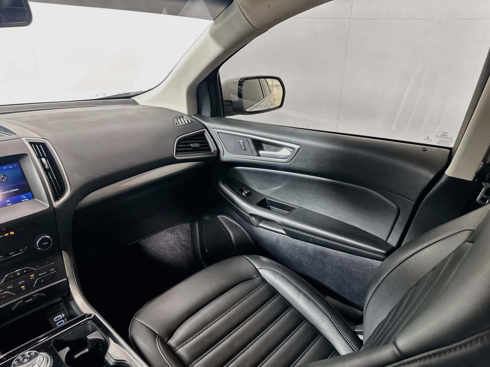 Used 2020 Ford Edge SEL w/ Convenience Package FWD image 22